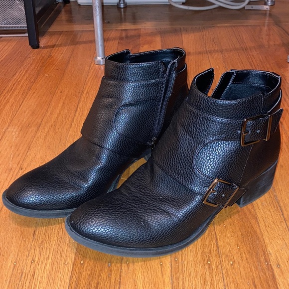 Reaction Kenneth Cole “Re-Belle” bootie